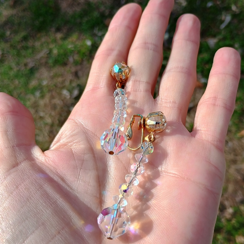 VTG Swarovski ab crystal and gold tone pronged dangle earrings, regency core